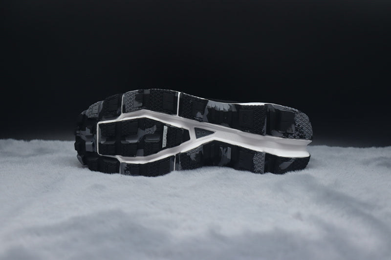 ON LOEWE X Cloud Venture