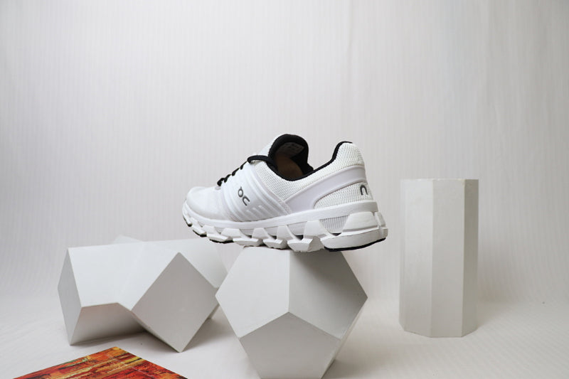 ON Cloudswift 3