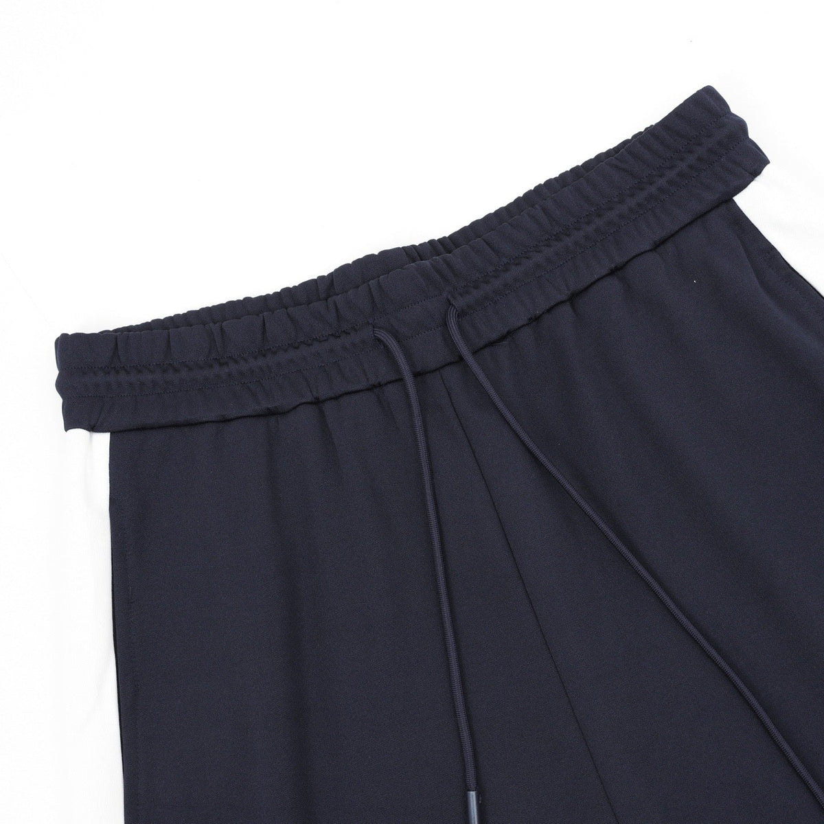 Gucci 26SS Blue and White Two-Tone Embroidered Logo Shorts